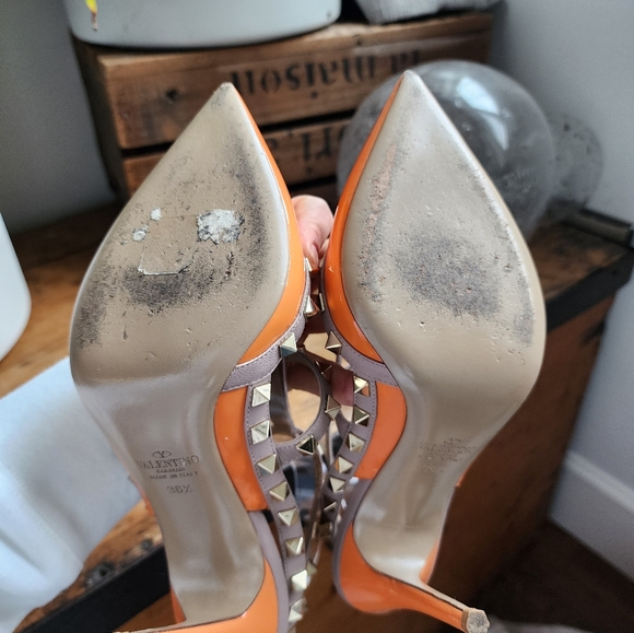 Valentino Garavani Rockstud Studded orange Leather Pumps Heels Size: 38.5 - Picture 8 of 9